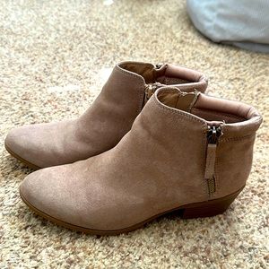 Mossimo Supply Co women’s ankle booties